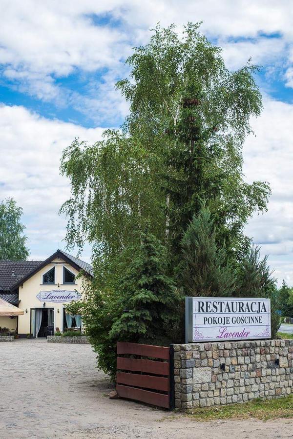 Lavender - Restauracja I Pokoje Goscinne Nowy Tomyśl Exteriör bild